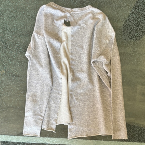 True Religion Open Back Gray Long Sleeve Top - Picture 10 of 11